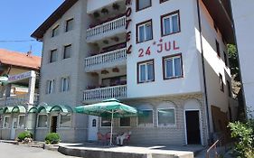 Hotel 24 Jul